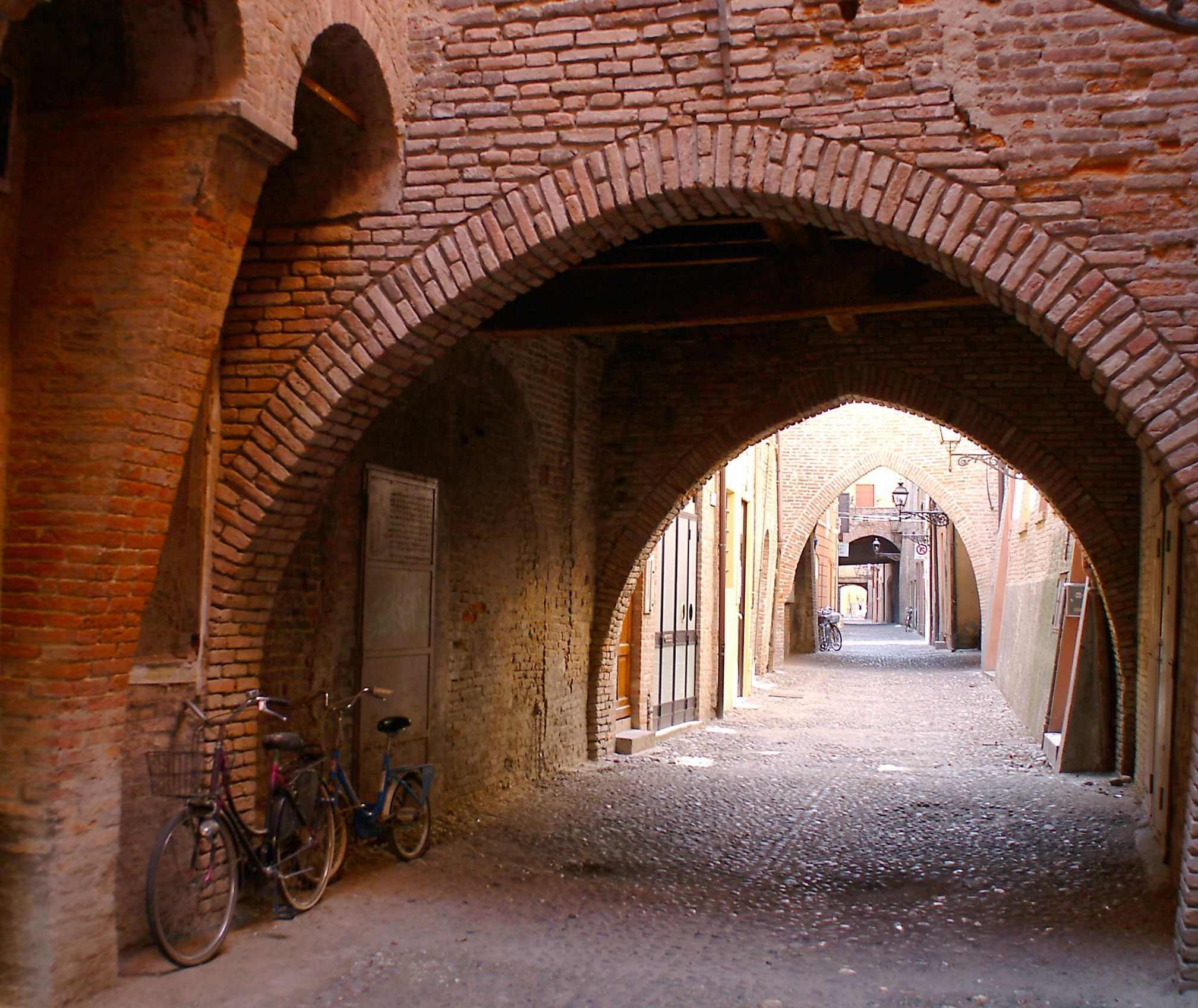 Il centro medievale — Ferrara Terra e Acqua