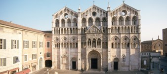 3 - Ferrara. Historisches Stadtzentrum und jüdische Stätten