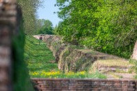 Wenn man von Norden oder Osten nach Ferrara kommt, verwehrt die wundervolle Kulisse der Wallanlagen zunächst den Blick auf die historische Stadt. 