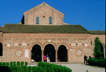 Facciata abbazia