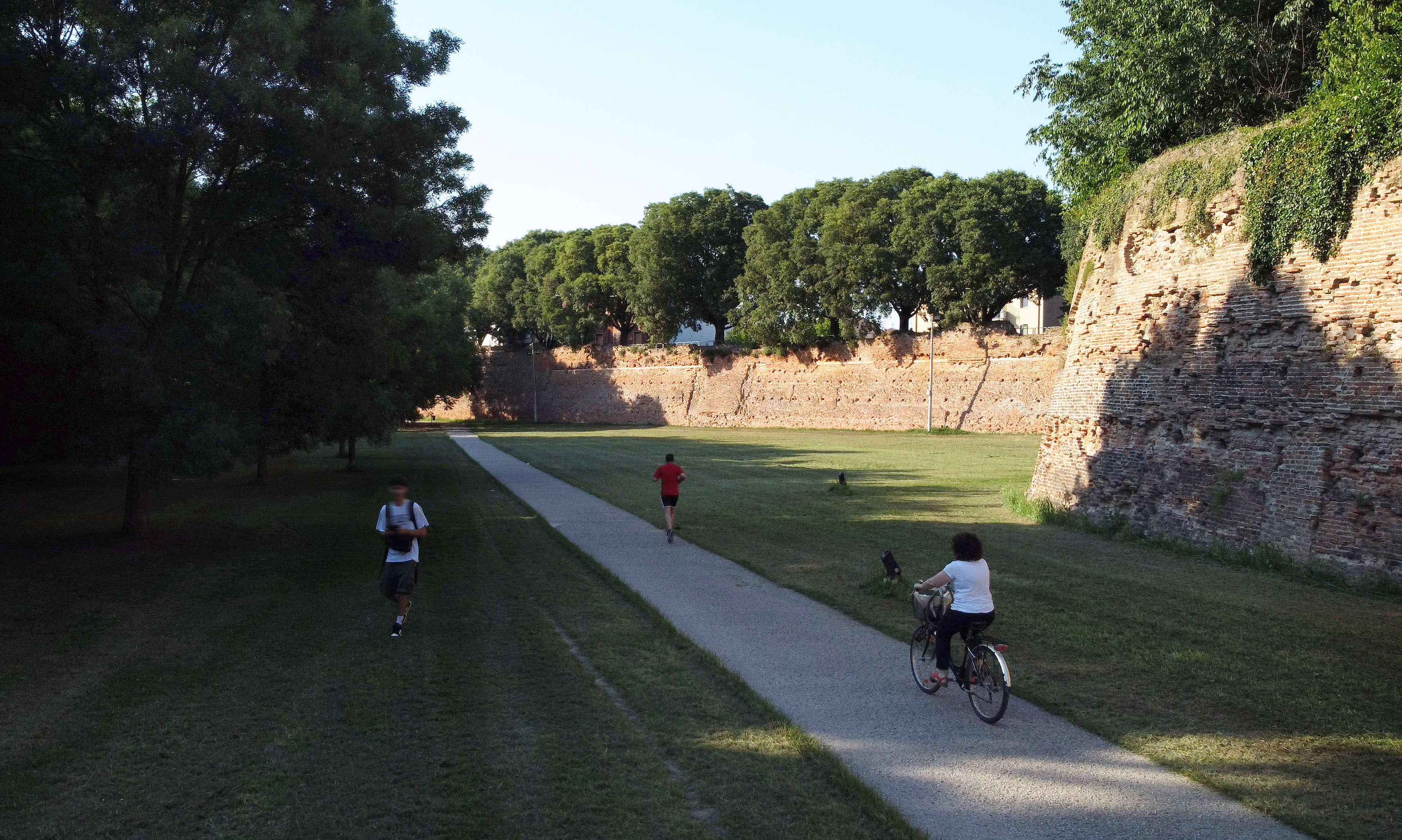 Mura Aperte